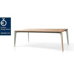 Vintme 002 dining table – clean and contemporary design