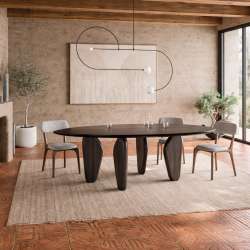 Modern Echo C 001 dining table in minimalist design